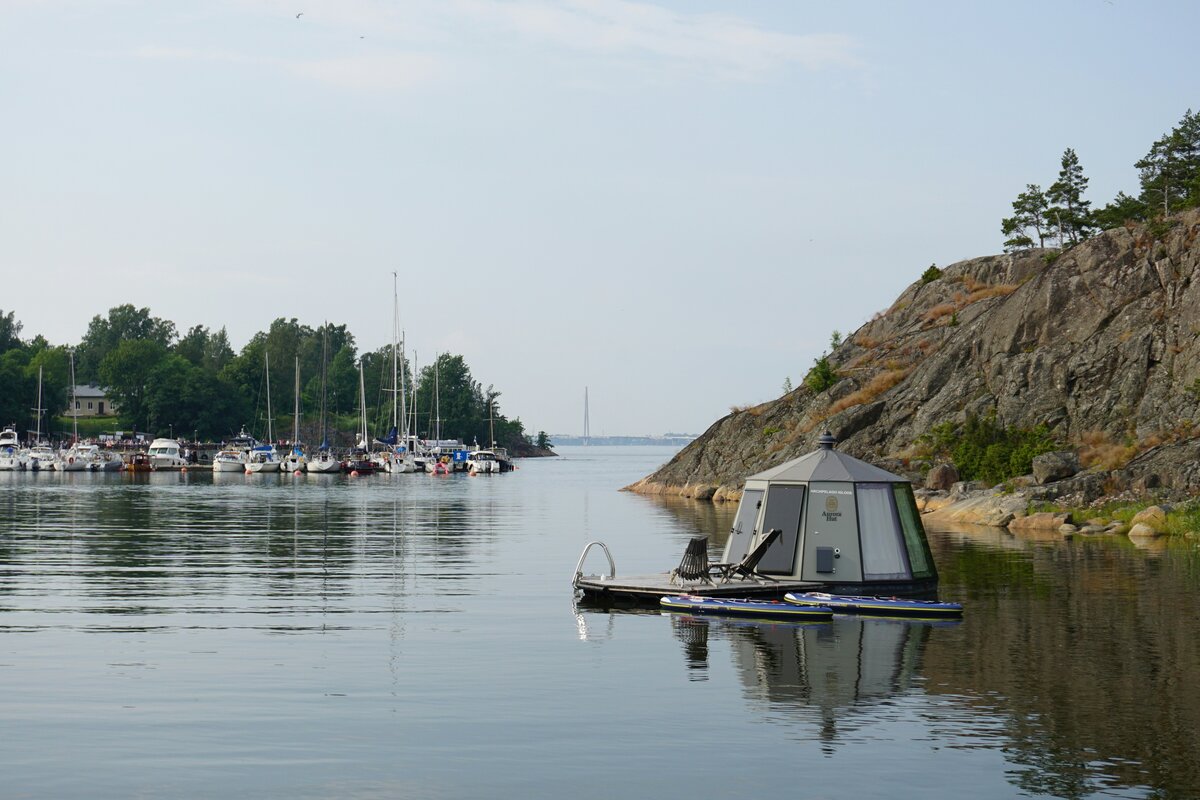 Sauna veden äärellä Helsingissä